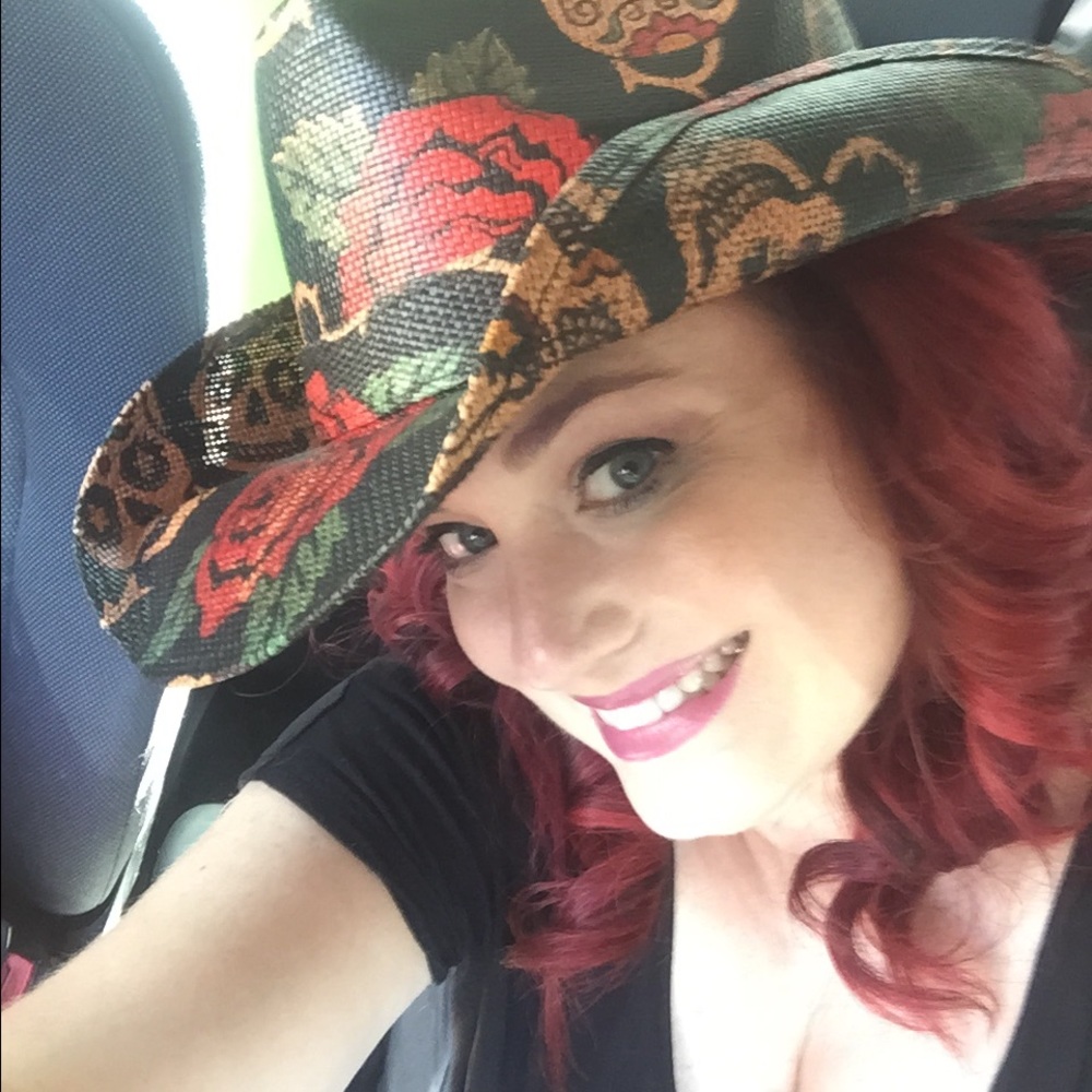 Meet your Posher, Emily