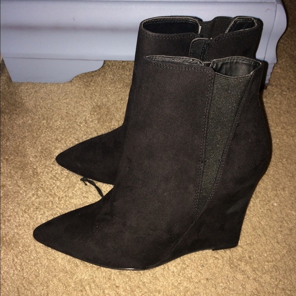 Black Pointed Toe Ankle Boots
