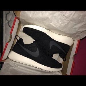 Roshe runs