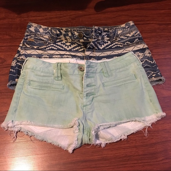 Two cute short shorts