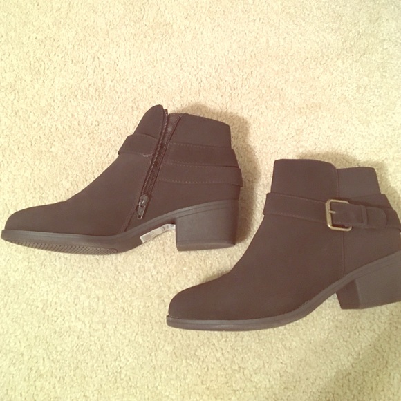 Brand new brown booties never worn