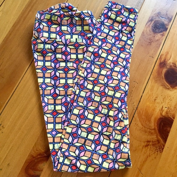 LULAROE OS LEGGINGS NWOT MADE IN CHINA 🇨🇳