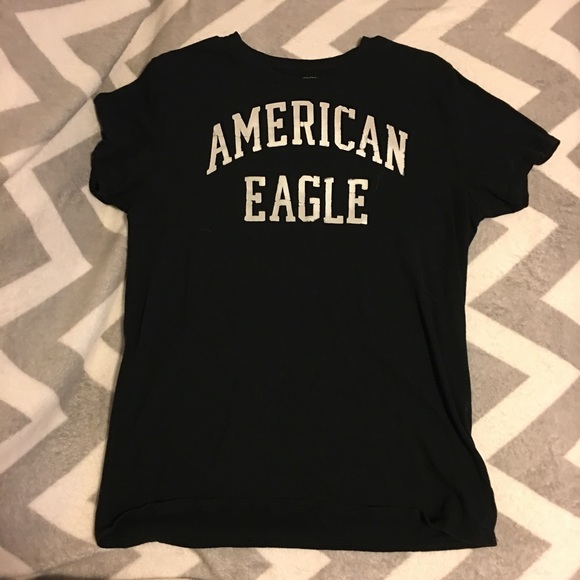 NWOT AMERICAN EAGLE TEE