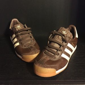 Size 6 Samoa Adidas