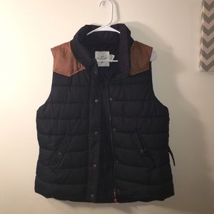 PRICE DROP! American Eagle Navy Vest with Leather