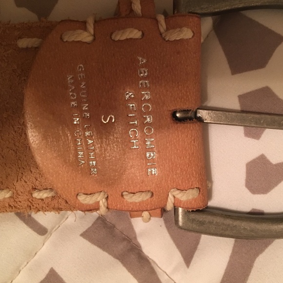 Tan Abercrombie leather belt - Picture 2 of 4