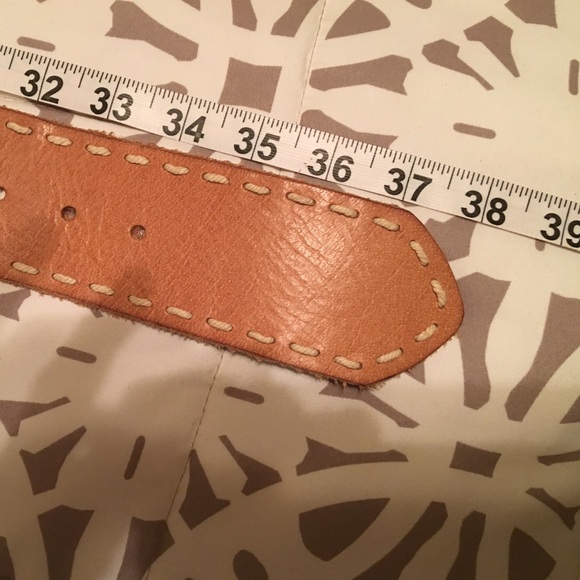 Tan Abercrombie leather belt - Picture 3 of 4
