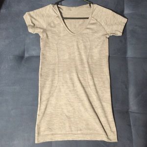 Lululemon top