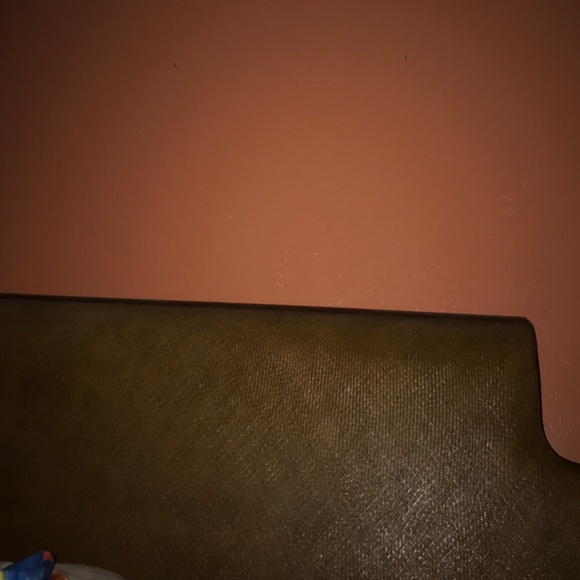 Meet your Posher, Claudia