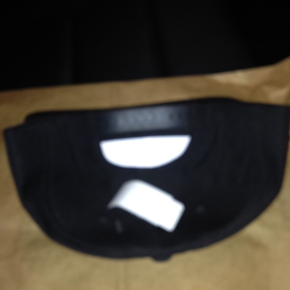 Hat - Picture 3 of 4