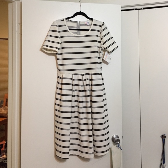 BNWT LuLaRoe XL Amelia Dress