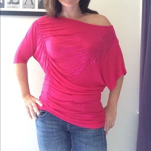 Fuschia women's Daytrip top