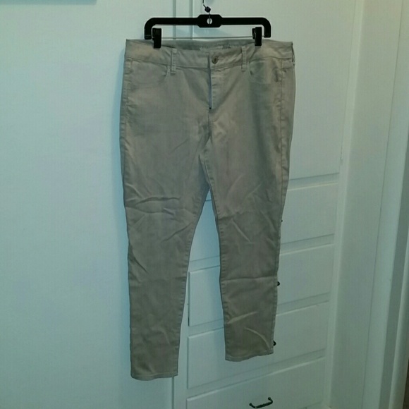 Never worn khaki colored jeggings