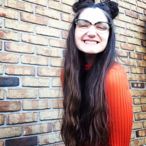Meet your Posher, Courtney