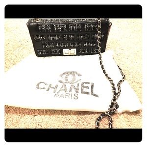 *KNOCKOFF* Chanel Bag