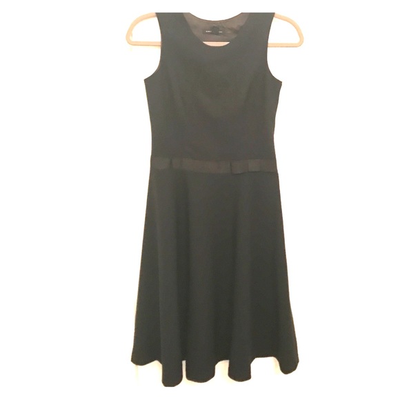 Banana Republic navy blue dress w grosgrain sash