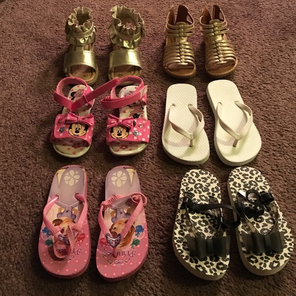 Lot of six toddler sandals size 8 and size9