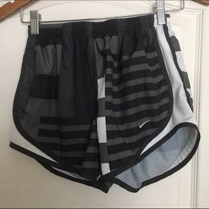 Nike Tempo Pattern Running Shorts