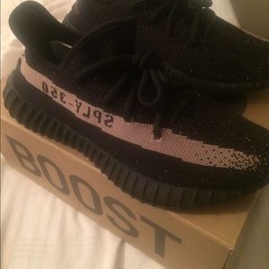 Yeezy Boost 350 v2 Green