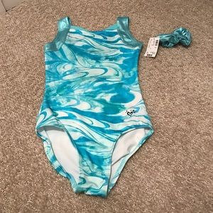Girls leotard with matching hair tie and shorts