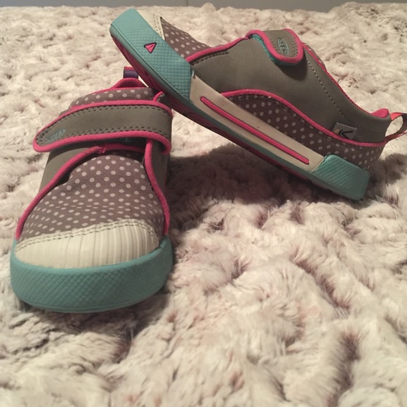 Keen Shoes! Girls size 11