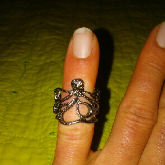 Octopus ring