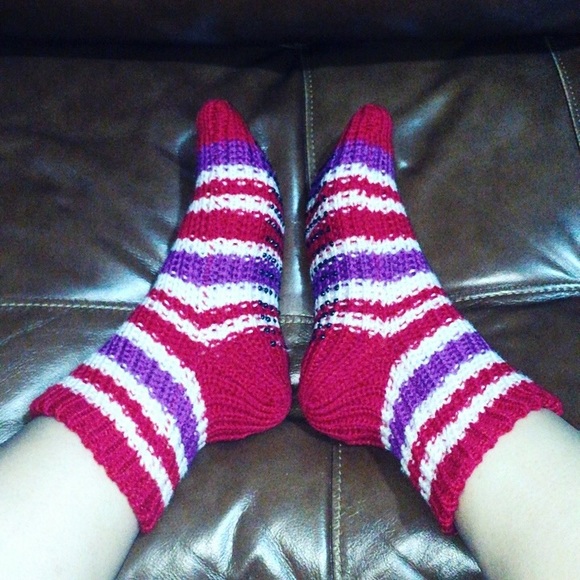 Warm Knit Winter Socks - Red Purple White w/Flower - Picture 2 of 4