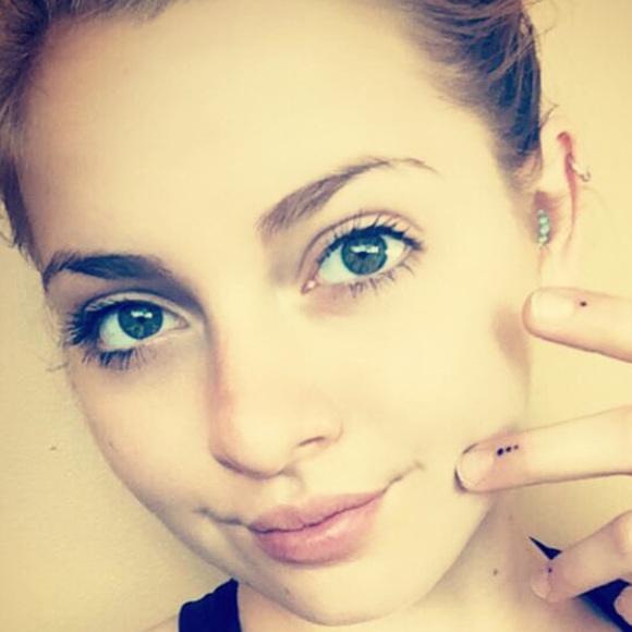 Meet your Posher, Natasha - Picture 4 of 4