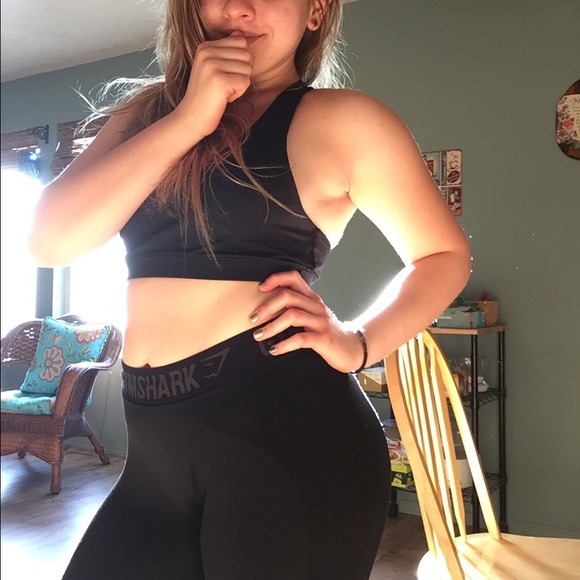 Meet your Posher, Natasha - Picture 2 of 4