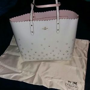 Coach Tote bag light creamy
