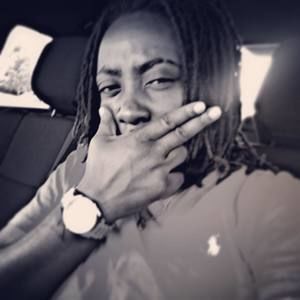 Meet your Posher, Dionne