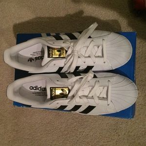 Adidas SUPERSTAR *brand new, never worn*