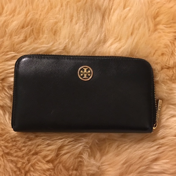 Tory Burch Leather Zip Continental Wallet