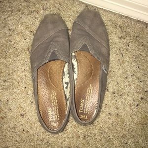 Gray Toms