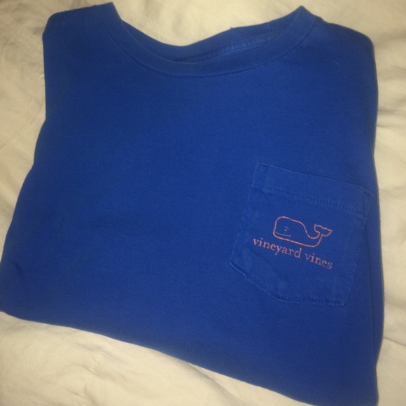 MEDIUM Vineyard Vines long sleeve tee shirt