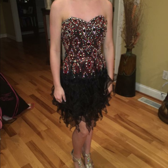 Red and Black Sherri Hill Short Dress