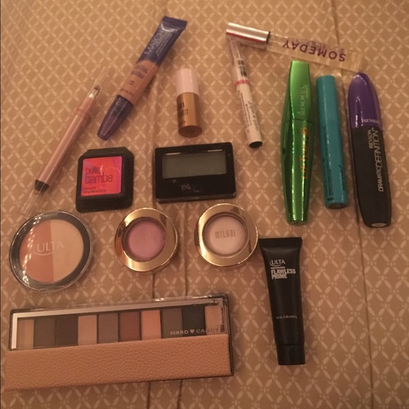 UNUSED makeup and perfume lot
