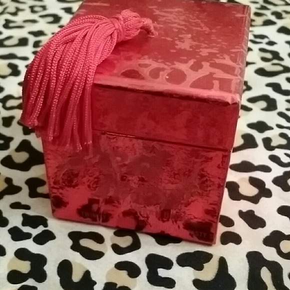 Urban Decay Sparkly, Spicy Body Powder