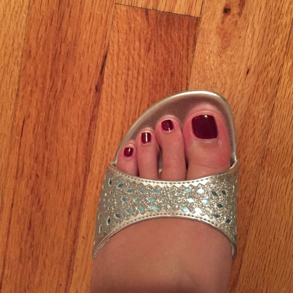 Rampage Silver & Aqua Sparkled Pump - Picture 4 of 4