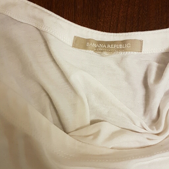 LAST CHANCE Banana Republic simple white tee - Picture 2 of 2