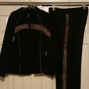 LEOPARD TRIM JOGGER/SWEAT SUIT