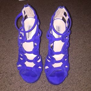 Steve Madden heels with thick gold heel