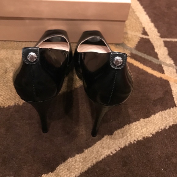 MICHAEL KORS HEELS - Picture 2 of 4