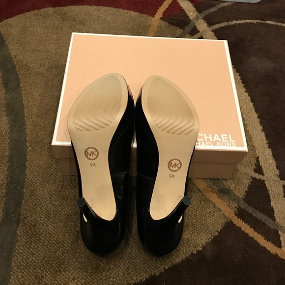 MICHAEL KORS HEELS - Picture 3 of 4