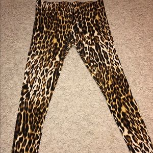 Leopard print leggings