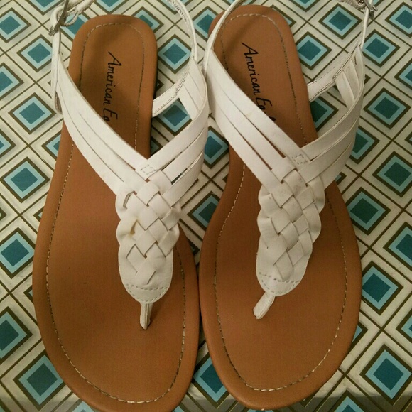 American Eagle Cute White Sandals