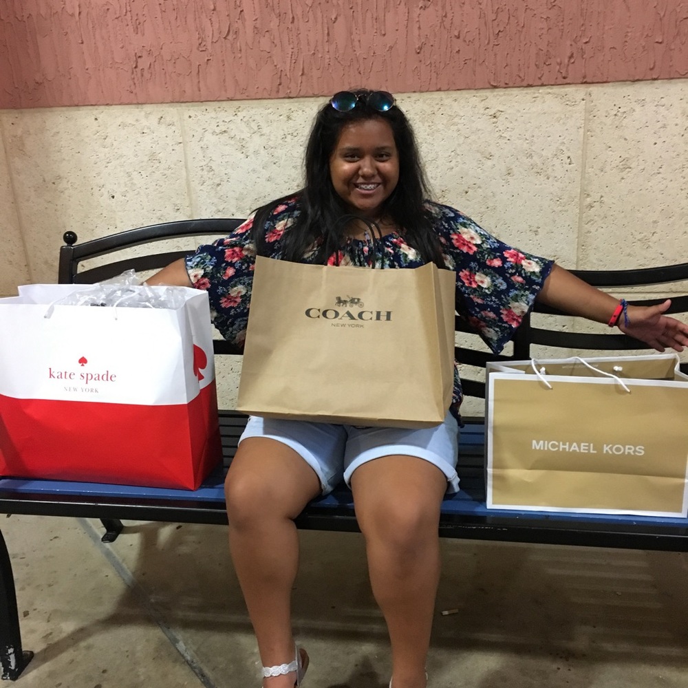 Meet your Posher, Rita