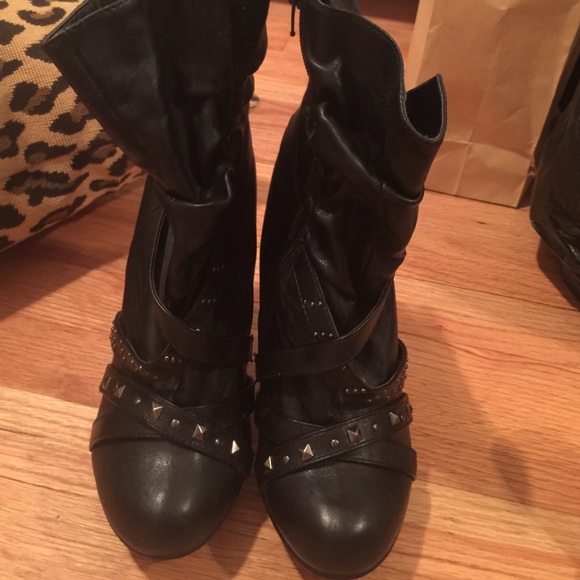 Heeled Boots - Picture 2 of 4