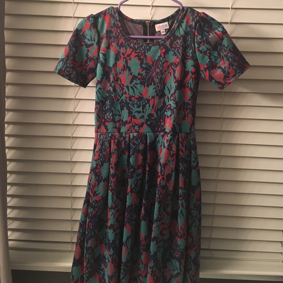 LuLaRoe Amelia