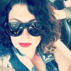 Meet your Posher, Jaye